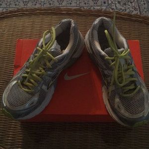 brooks platform size 8.5